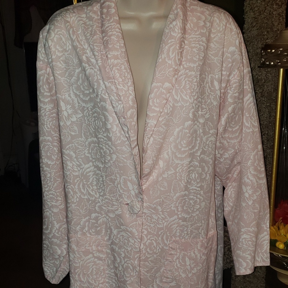 Cute Pink & White Flower Jacket & Skirt